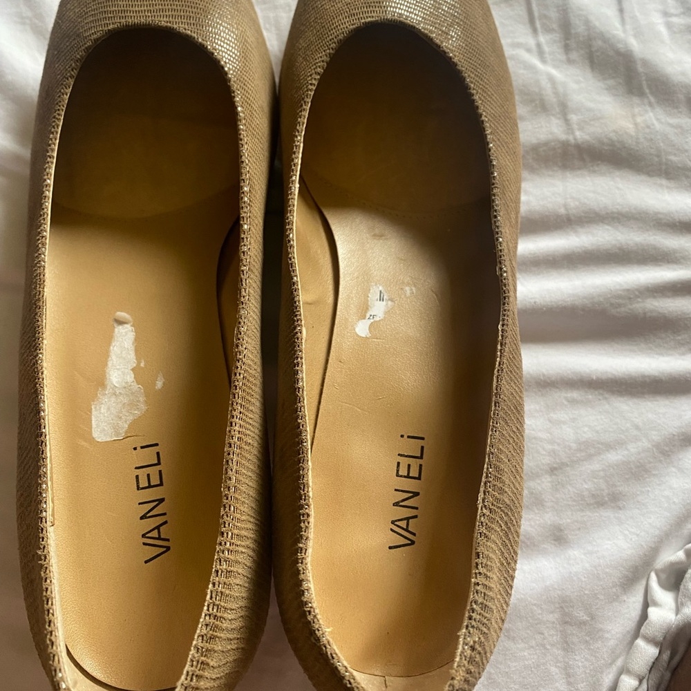 Shoes - Picture 2 of 5